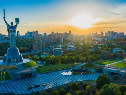 киев