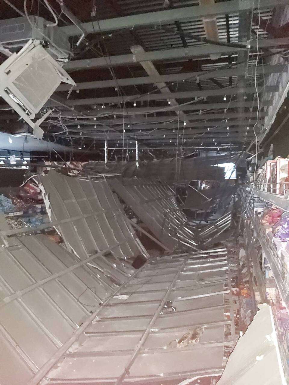 Внаслідок нічної атаки по Дніпру постраждав магазин АТБ