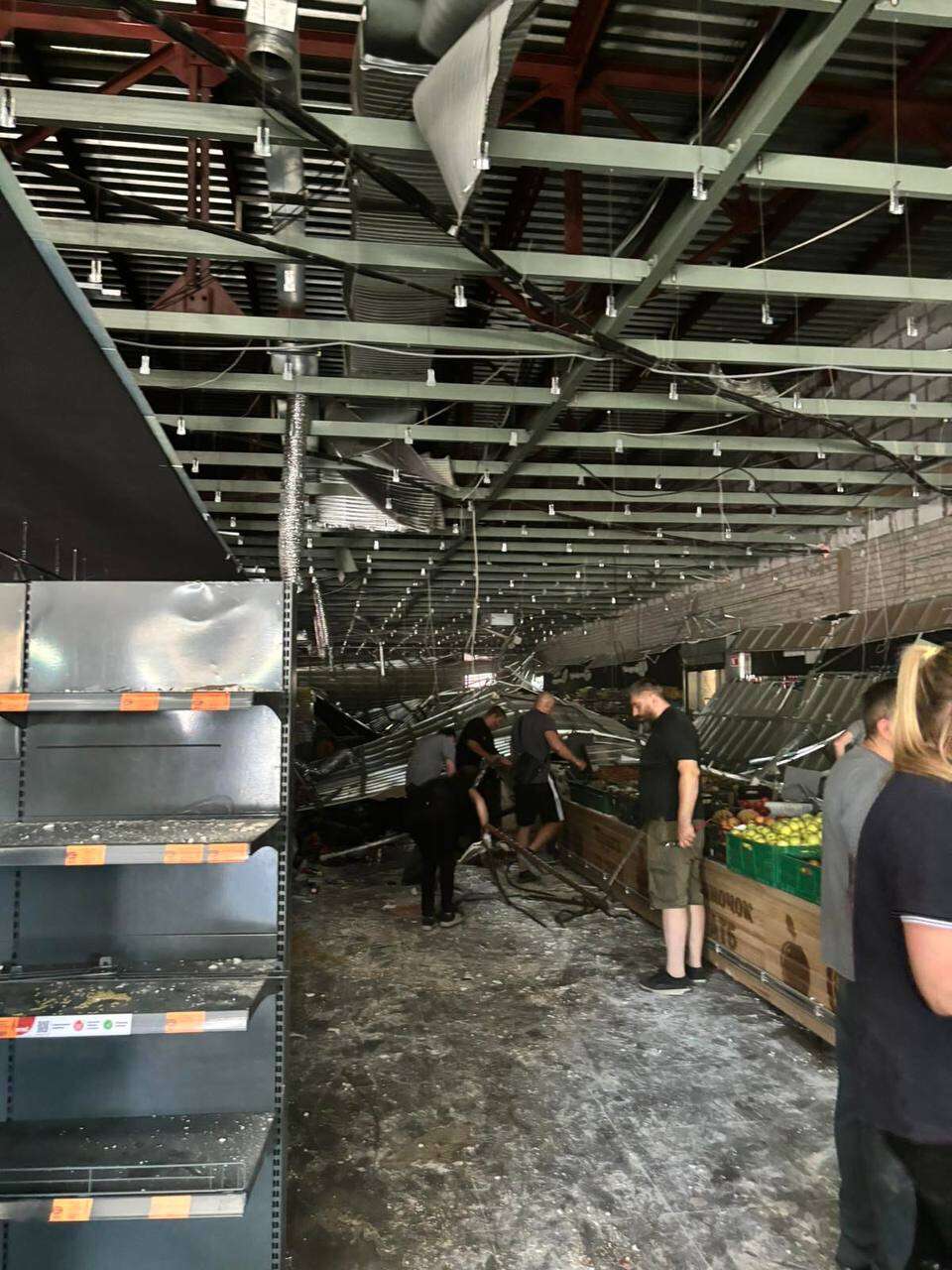 Внаслідок нічної атаки по Дніпру постраждав магазин АТБ