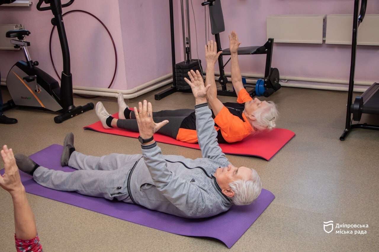 Нове життя на пенсії: як Дніпровський терцентр допомагає людям поважного віку залишатися активними
