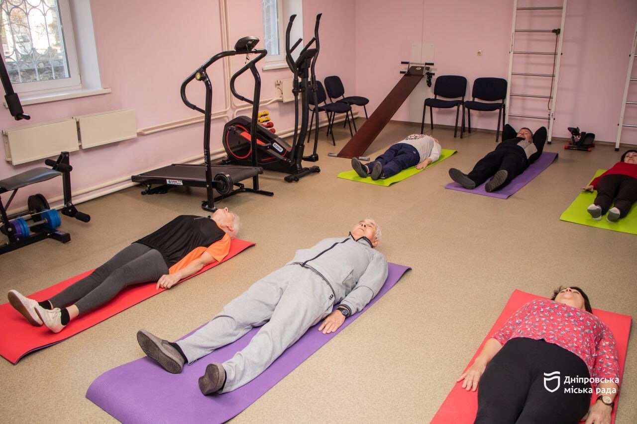 Нове життя на пенсії: як Дніпровський терцентр допомагає людям поважного віку залишатися активними