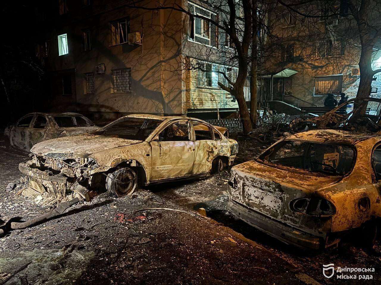 Нічна атака на Дніпро 6 січня: куди звертатися, якщо ваше майно пошкоджено (адреса та телефон)