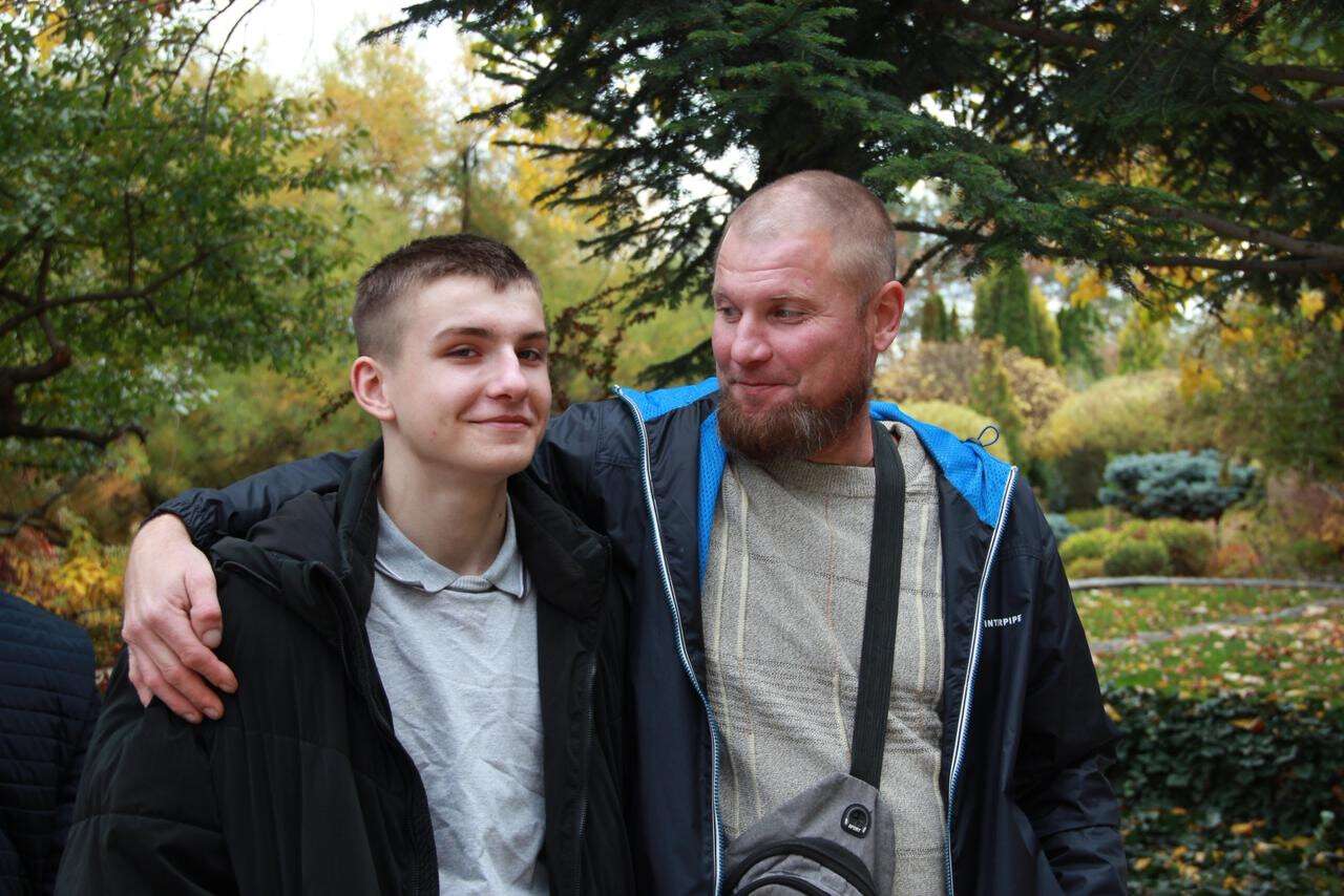 Володимир Лалов на івенті разом з сином