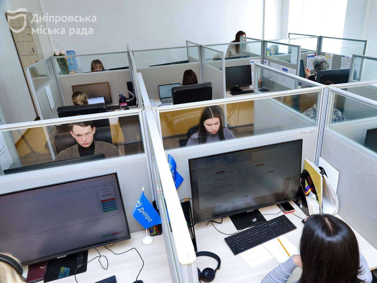 У Дніпрі запрацювала оновлена гаряча лінія за коротким номером 1530