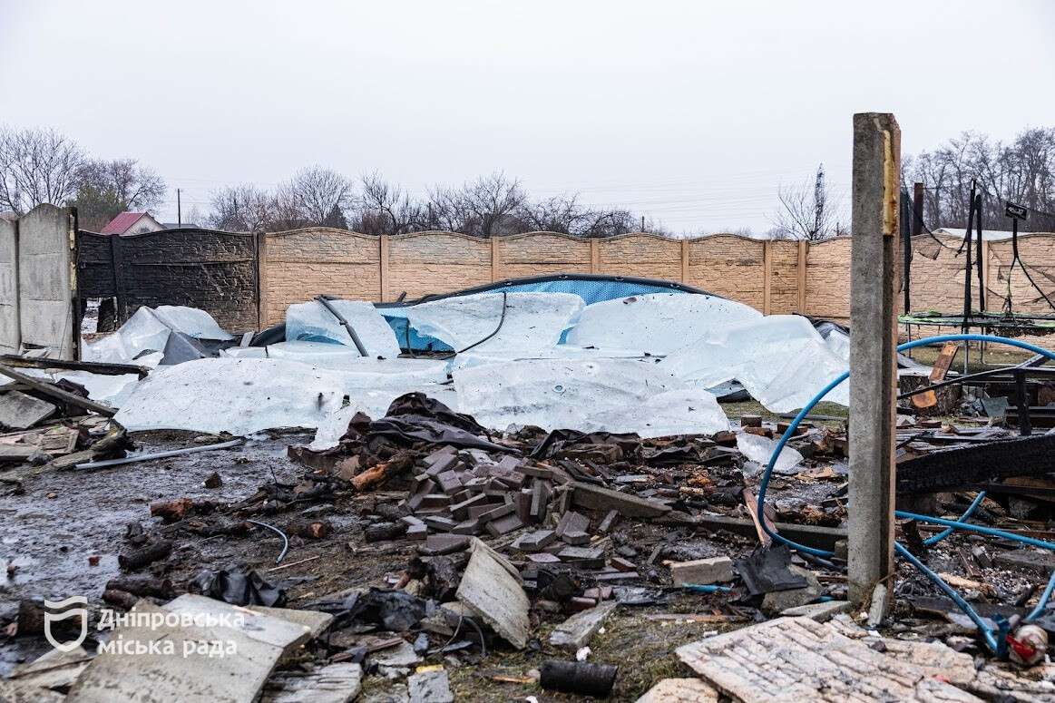 Дніпро ліквідовує наслідки чергової ворожої атаки: як отримати допомогу