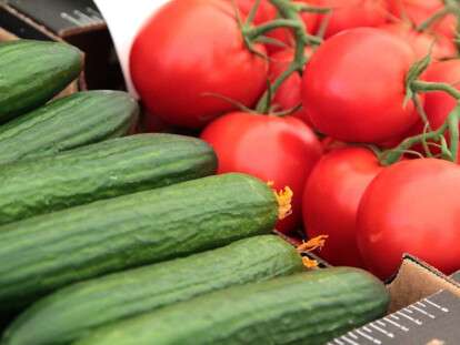 огірки помідори