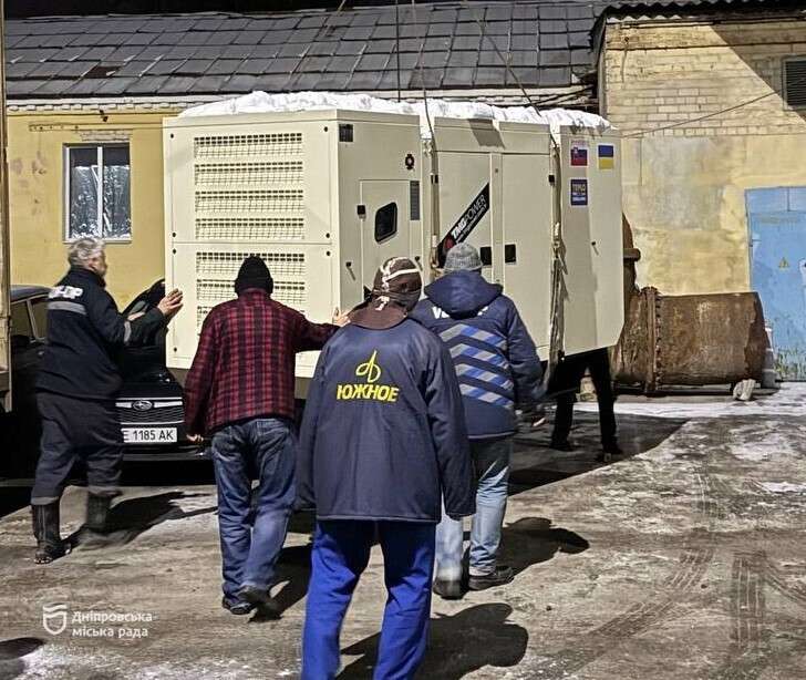 Дніпро отримав 11 засобів енергоживлення від словацької ініціативи &laquo;Teplo pre Ukrajinu&raquo;