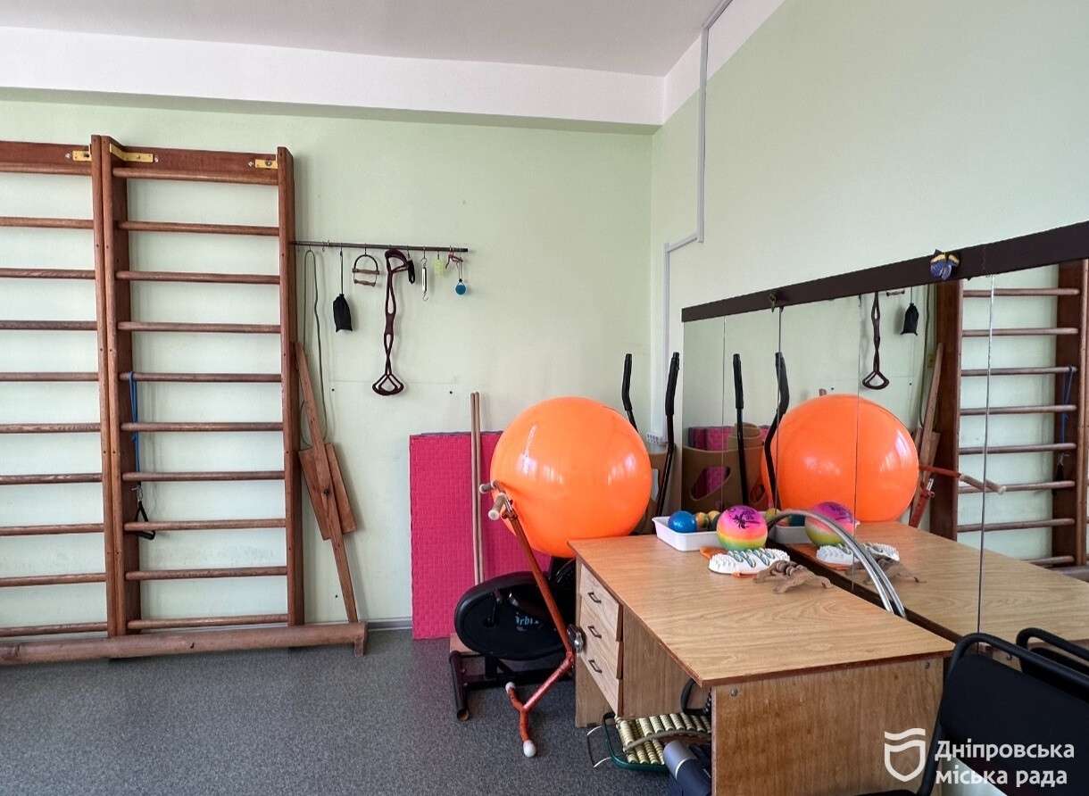 Затишок, фахівці та виїзд додому: як Дніпро дбає про ментальний стан мешканців під час війни