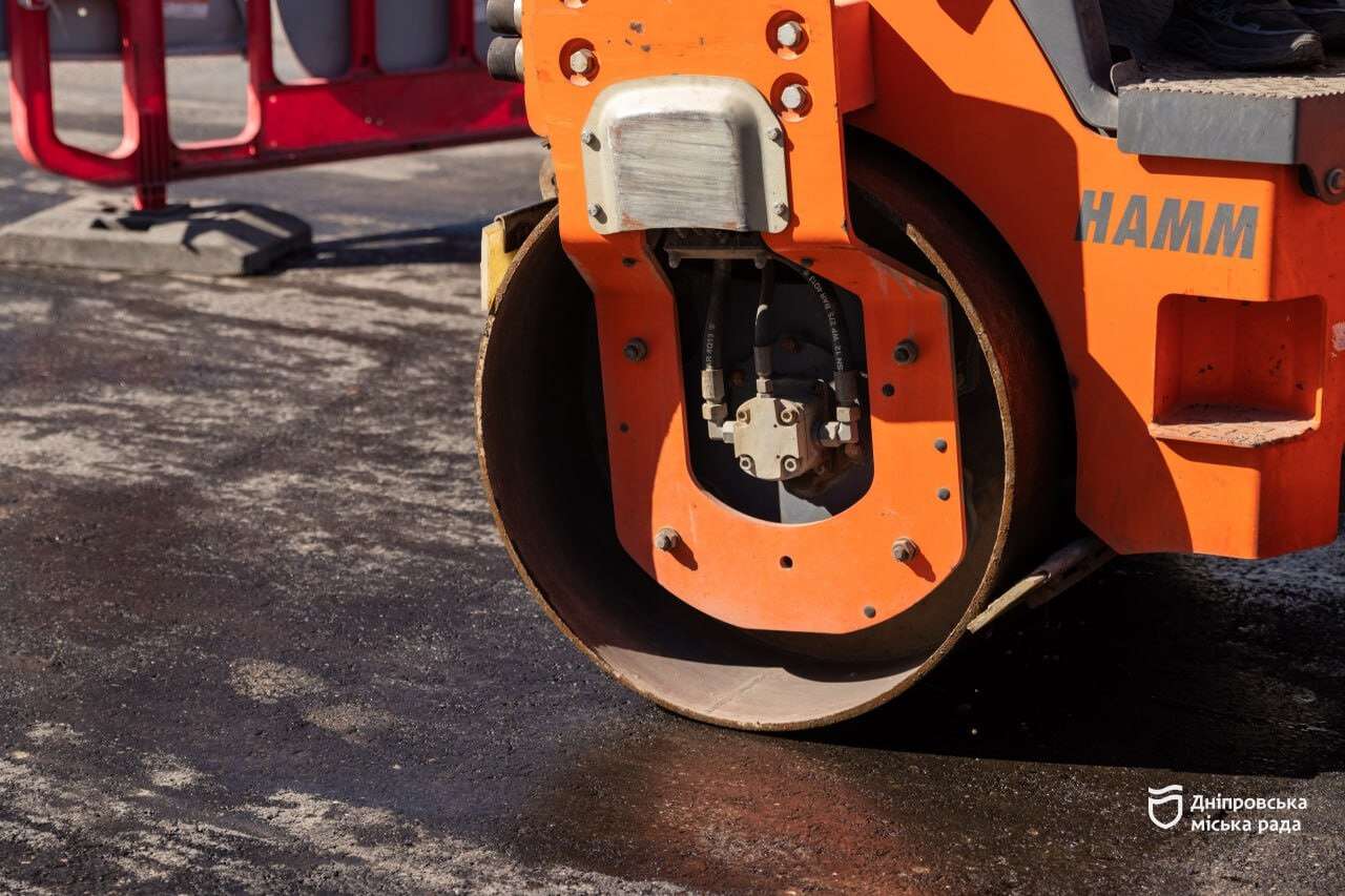 В Днепре ускоряют ремонт дорог: оперативно восстанавливают мосты, путепроводы и транзитные пути