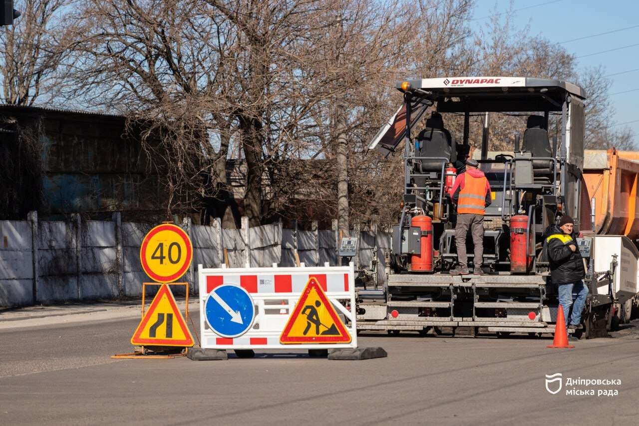 o_1jjegurk51mfc18k5div1a6dcej1o