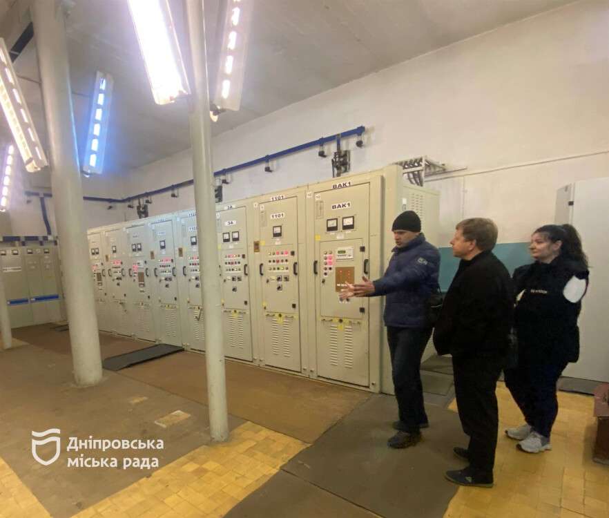 o_1jltubv542b2isf1it41n8i14bt25