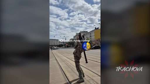 Військовий оглядач Золкін наголосив: блогер із Дніпра Потеряйло Кучер показує місця влучань, підігруючи агресору, а правоохоронці не реагують