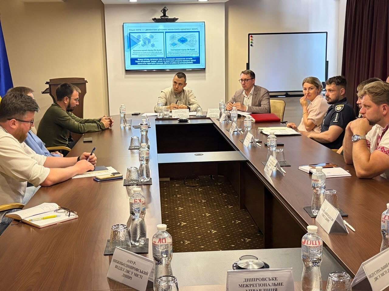 У Дніпрі посилюють боротьбу із земельними махінаціями та незаконними МАФами