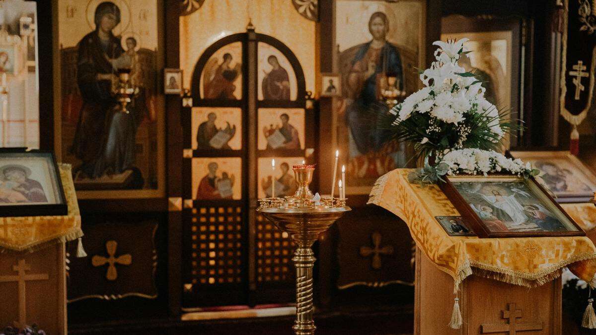 церква