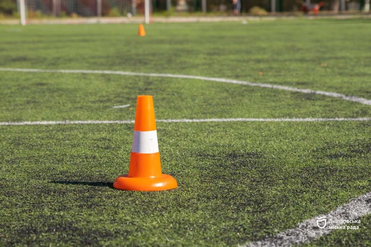 Спортивні школи у Дніпрі працюють усе літо: як записатися