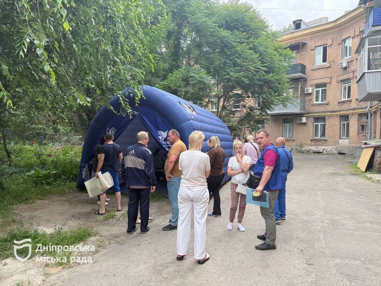Дніпро оговтується після нічної атаки 15 червня: куди звертатися власникам постраждалого майна