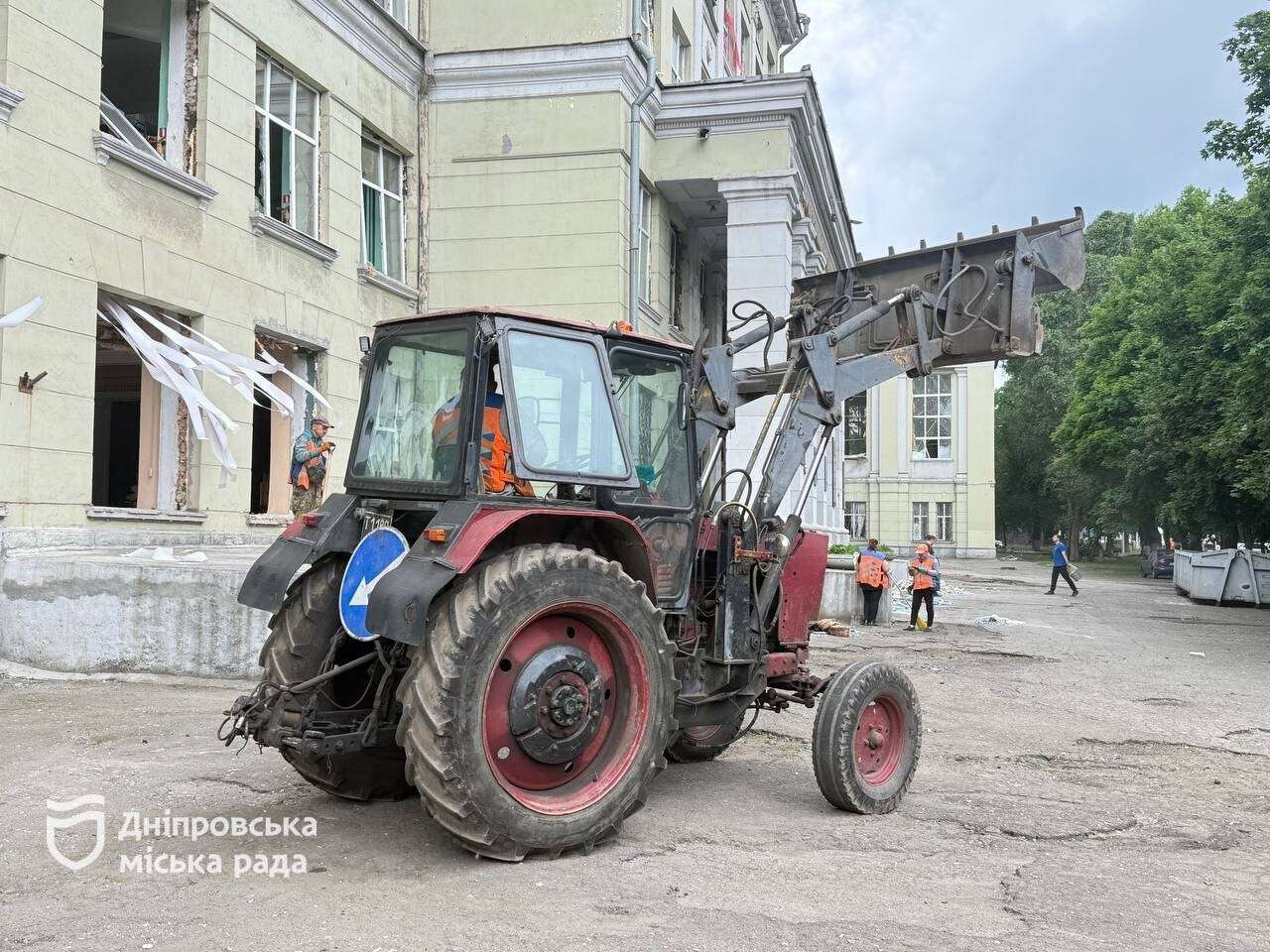 Дніпро оговтується після нічної атаки 15 червня: куди звертатися власникам постраждалого майна