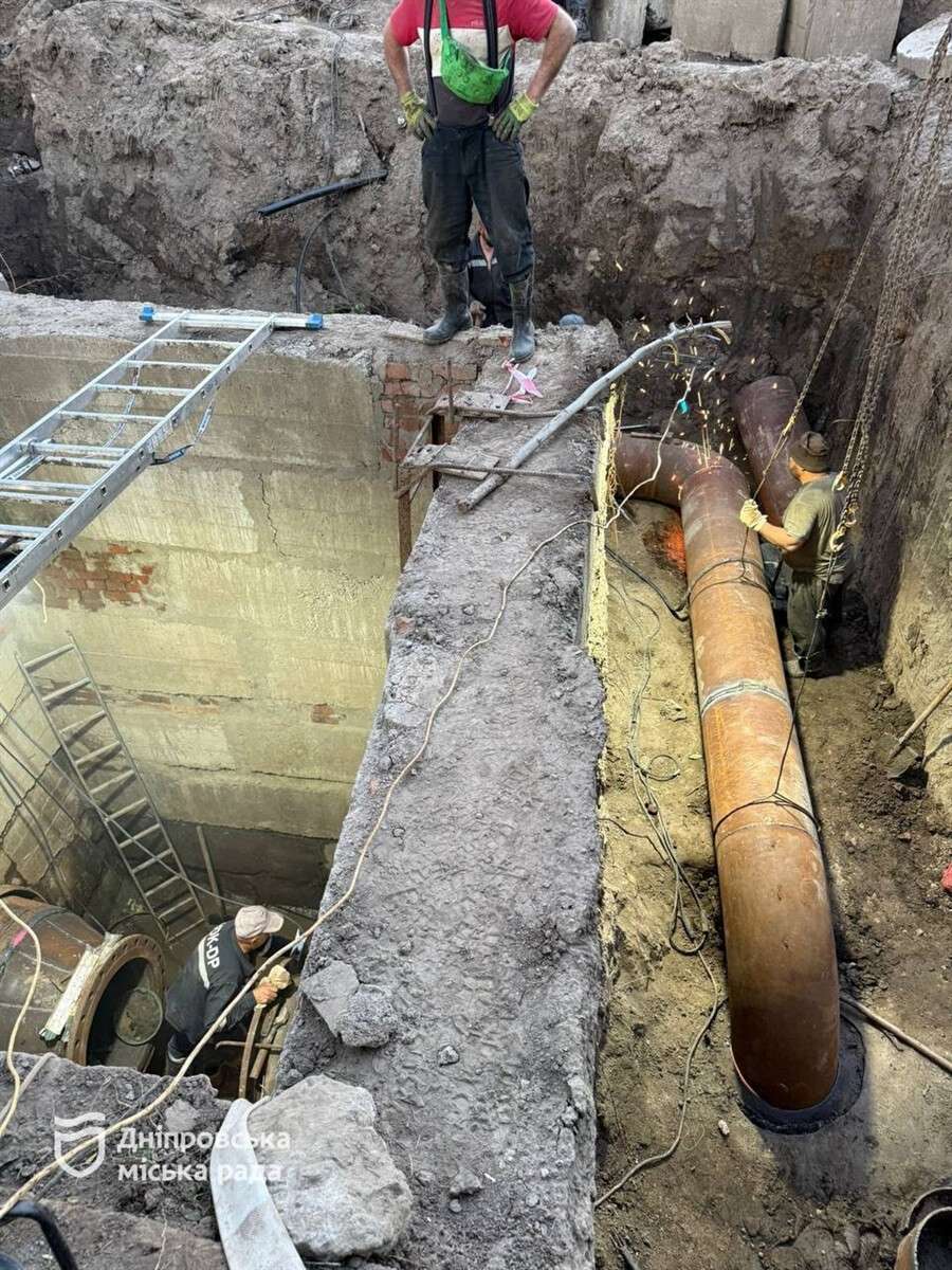Перший етап масштабного ремонту водогону у Дніпрі завершено достроково. Систему заповнюють, воду на правому березі подадуть до кінця цієї доби