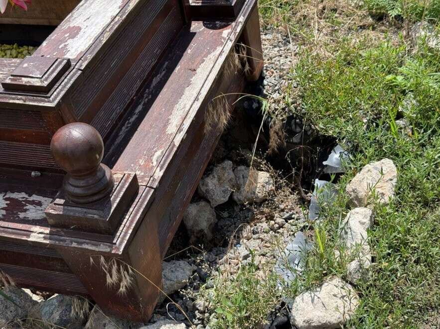 &laquo;Ми просимо лише ладу&raquo;: у Дніпрі матері загиблих воїнів зустрілися з владою через стан Краснопільського кладовища