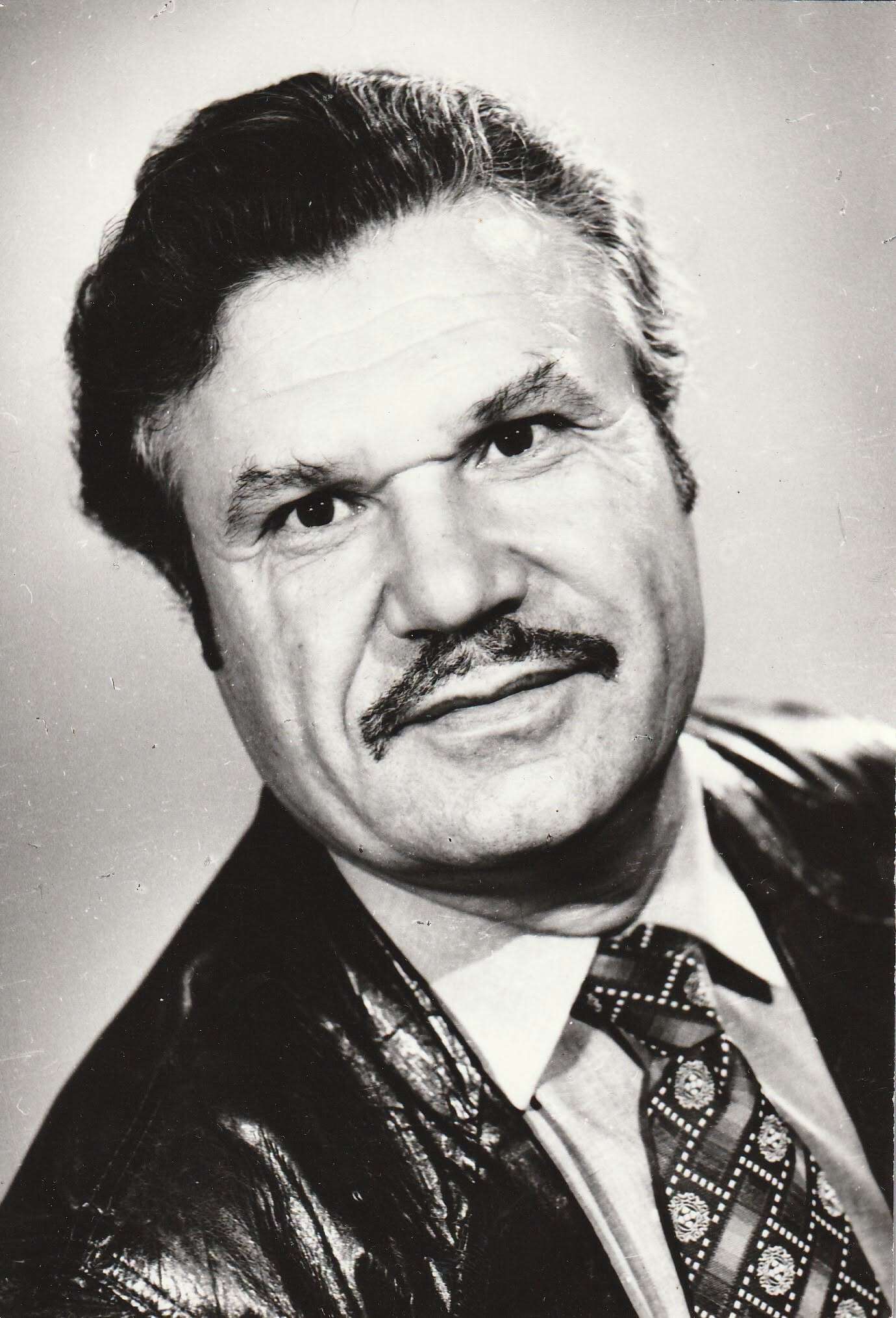 помер режисер