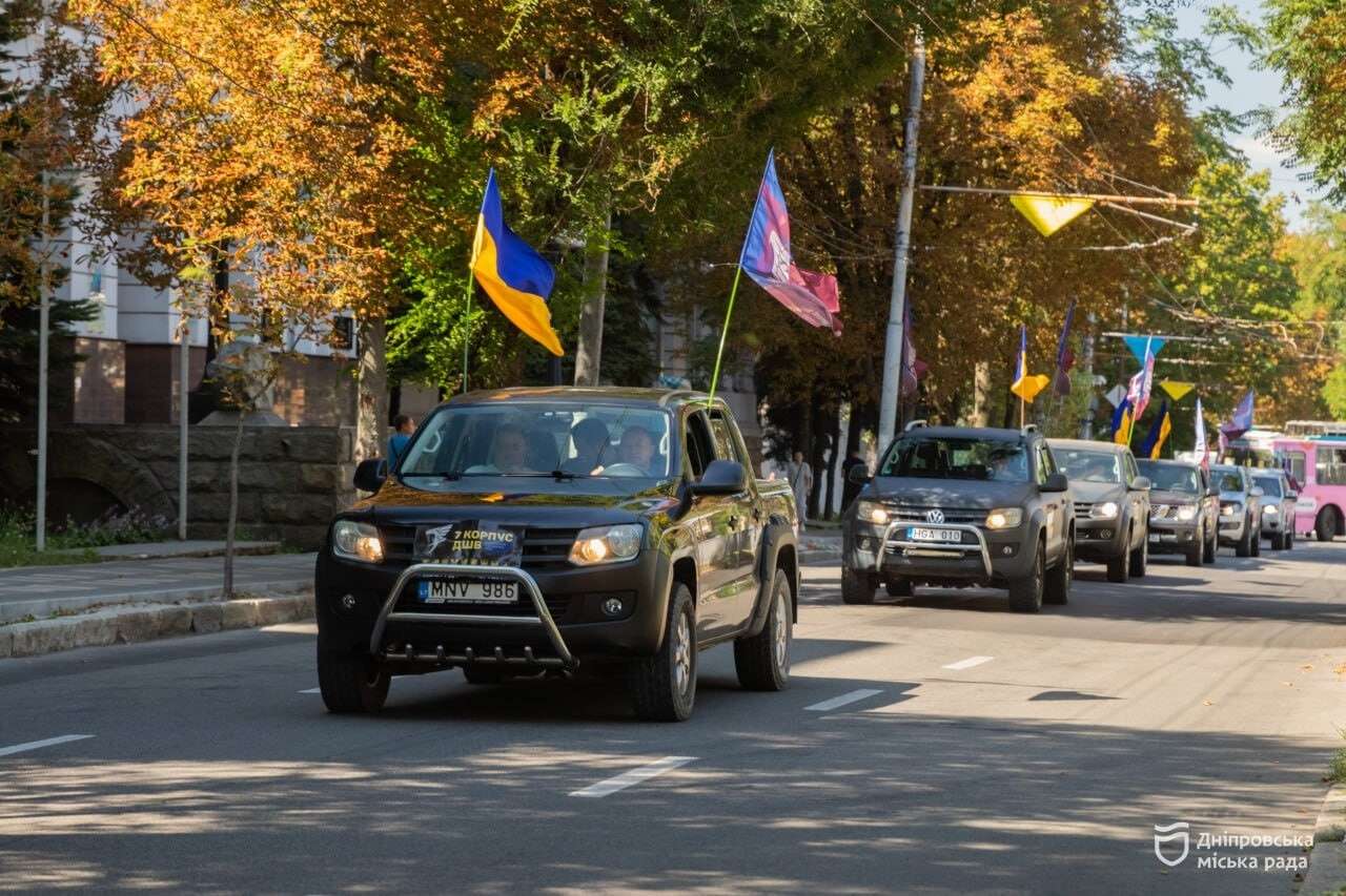 автопробіг на підтримку ДШВ Дніпро
