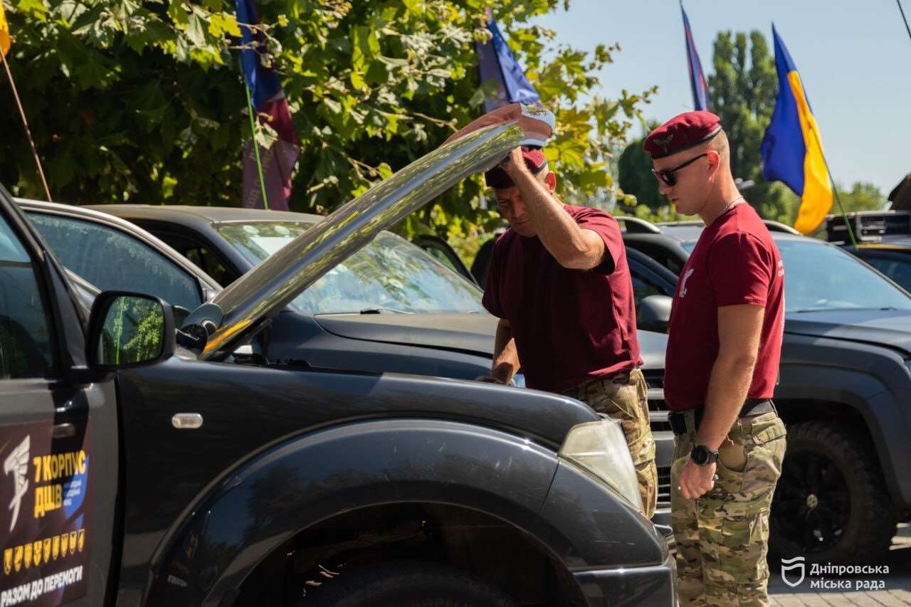 автопробіг на підтримку ДШВ Дніпро
