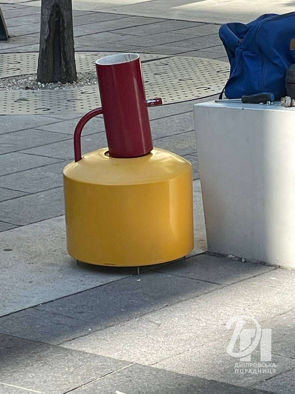У Дніпрі на вулиці Яворницького відновлюють питні фонтанчики