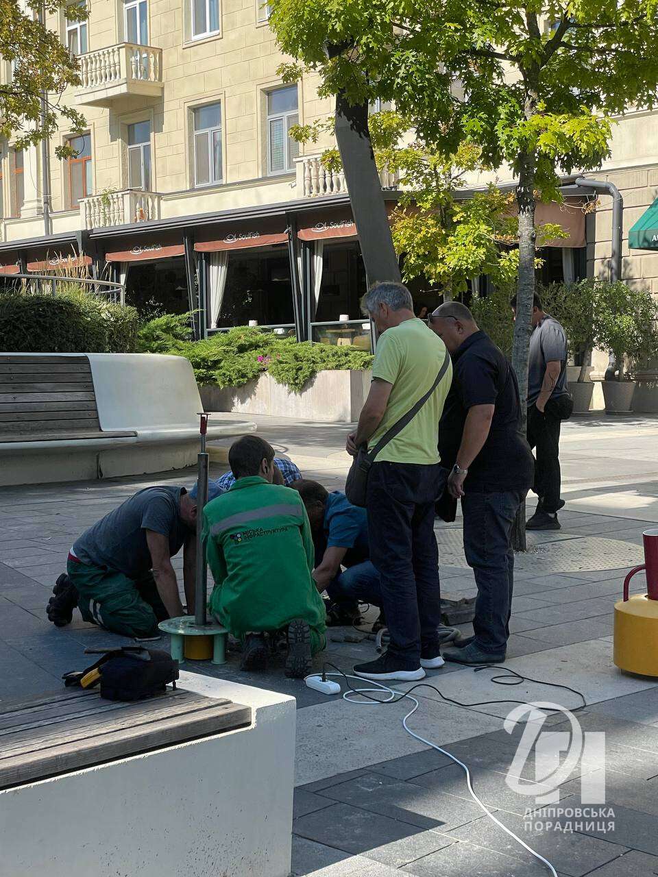 У Дніпрі на вулиці Яворницького відновлюють питні фонтанчики