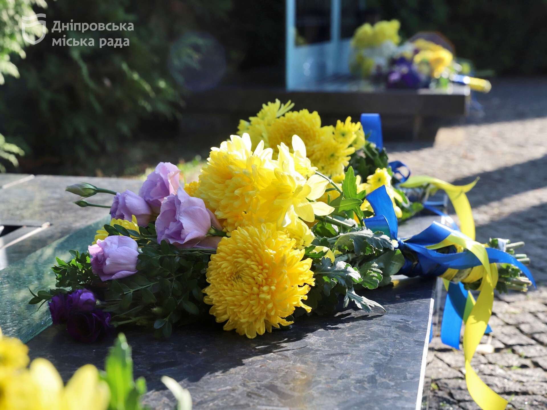 У День захисників і захисниць керівник ДніпроОВА Ганжа та мер Філатов вшанували пам'ять полеглих оборонців