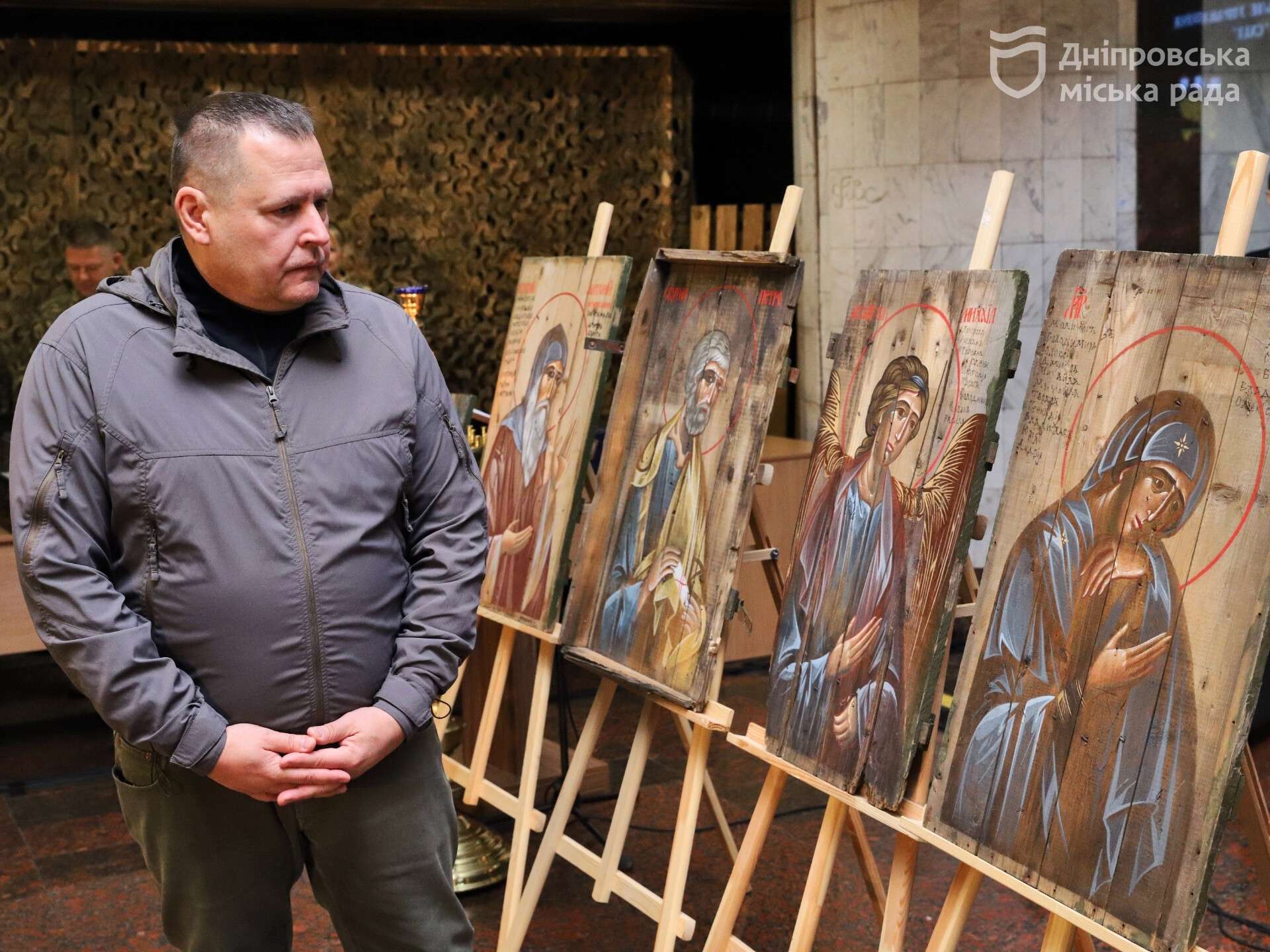 Керівник ДніпроОВА Ганжа та мер Філатов взяли участь у вшануванні пам&rsquo;яті полеглих оборонців Державної спеціальної служби транспорту